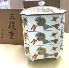 /其泉 作/錦宝尽文三段重/共箱/伊万里焼/有田焼/重箱/三段重 其泉 作/錦宝尽文三段重/共箱/伊万里焼/有田焼/重箱/三段重 - メルカリ