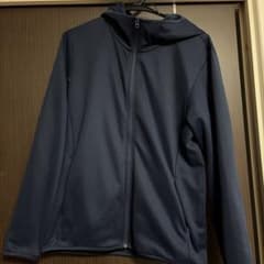 UNIQLO メンズＭ　紺色のサムネイル