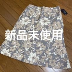 新品未使用 花柄 膝丈　フレアスカート　34 XS ウエスト　67のサムネイル