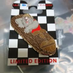 ディズニーのピンバッチのサムネイル