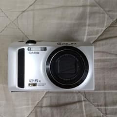 CASIO HIGH SPEED EXILIM EX-ZR300WE[蓋難]のサムネイル