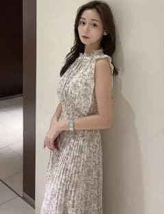 SNIDEL Sustainable20周年プリントワンピースのサムネイル