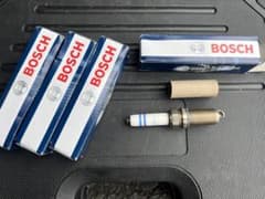 BOSCH VW アウディ純正OEMダブルプラチナプラグ　新品のサムネイル