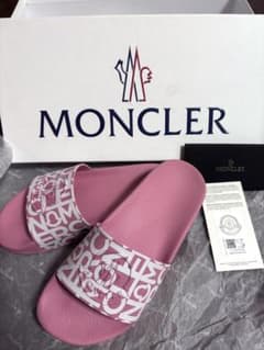 ア*後様 MONCLER ピンク サンダル サイズ36 ア*後様 MONCLER ピンク サンダル サイズ36 - メルカリ