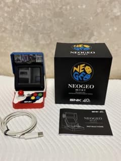 SNK NEOGEO mini 本体と付属品 Amazon.com: NEOGEO Mini International Arcade and Black Gamepad, 40