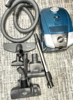 Miele/ミーレ CompactC2 掃除機 SDC04 - メルカリ