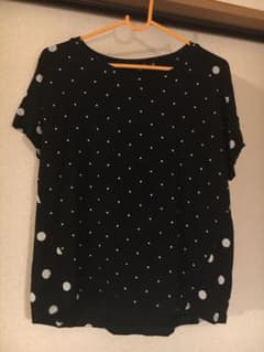 ユニクロ　Tシャツ トップスのサムネイル