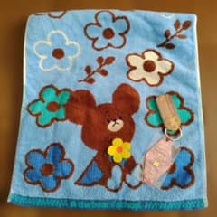 くまのがっこうフェイスタオル＆ キーホルダー セットのサムネイル