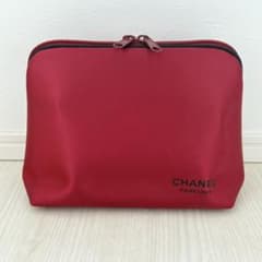最終値下げ　新品　CHANEL パフュームポーチ 赤のサムネイル