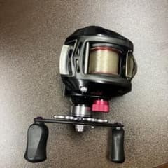 Abu Garcia Revo Elite CBベイトリール　ブラックバスのサムネイル