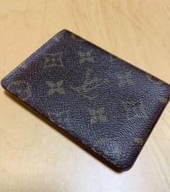 LOUIS VUITTON パスケース　定期入れのサムネイル