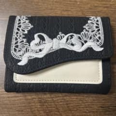 レース刺繍 三つ折り財布 ブラックのサムネイル