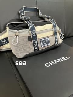 ⭐️CHANEL⭐️シャネル　ウエストポーチ　エナメル　ノベルティ　ボディバッグ シャネル ノベルティ ウェストポーチ ウェストバッグ - メルカリ