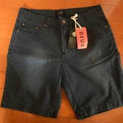新品！DEUS ハーフパンツのサムネイル