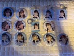 梅田みゆ　缶バッチ　アクリルキーホルダー等のサムネイル
