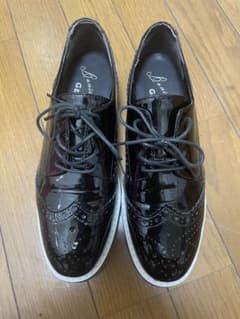 【美品】ダニエラ＆ジェマ スタッズレースアップ　ローファー 黒 ブラックのサムネイル