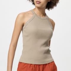 UNIQLO ホルターネックブラタンクトップ ベージュ Mサイズのサムネイル
