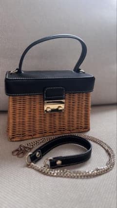 【美品】ZARA カゴバッグ　完売品　希少　ショルダーのサムネイル