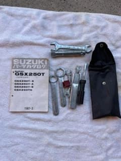 GSX250T サービスマニュアル　gsx250e 純正工具のサムネイル