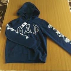 ★初心者よしこ。様専用ページ★【新品❗GAPパーカー】のサムネイル