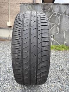 送料込み　TOYO 215/45R17 タイヤ 1本のサムネイル