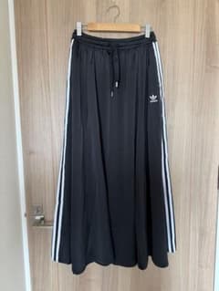 adidas Originals フレアスカート ブラック Lサイズのサムネイル