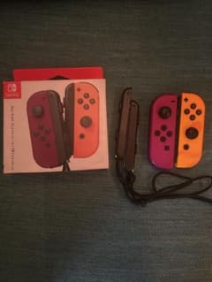 Nintendo Switch純正Joy-Con ネオンパープル・ネオンオレンジのサムネイル