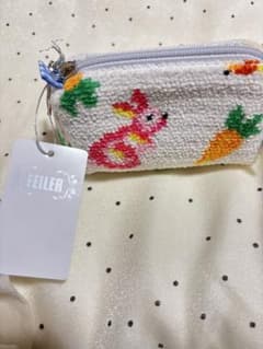 FEILER フルーツウサギ刺繍ポーチのサムネイル