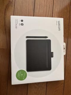 Wacom Intuos Medium ワイヤレス ペンタブ 黒 箱付きのサムネイル