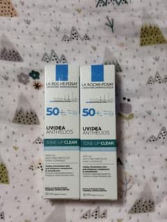 ラロッシュポゼ UVイデア XL プロテクショントーンアップ クリア 2本セットのサムネイル