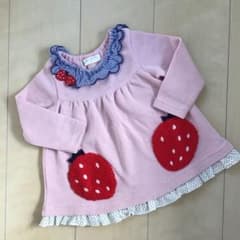 1/11のみお値下げ】ベイビーチアー いちごポケットプルオーバー