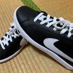NIKE ナイキ スニーカーのサムネイル