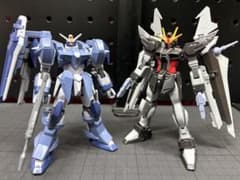 ガンプラ組立済　HG ストライクノワール、ブルデュエルガンダム