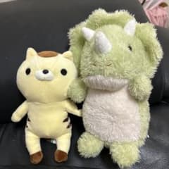 トリケラトプスと小動物のぬいぐるみセットのサムネイル