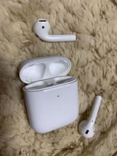 ワイヤレスイヤホン AirPods 第二世代　最終値下げのサムネイル