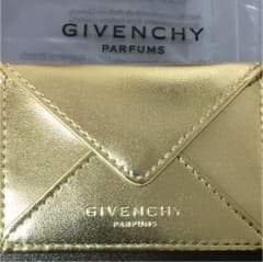 Ksn 様専用 GIVENCHY 新品 カードケースのサムネイル