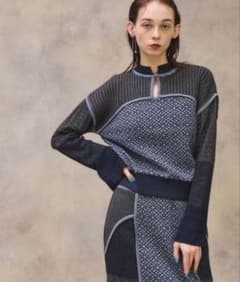 【セット売】PUBLIC TOKYO ブロッキングジャガードニット、スカートのサムネイル