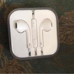 iPhone純正イヤホンのサムネイル