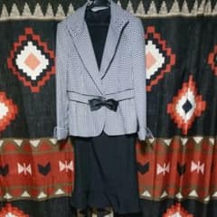 ゆいあらた様専用  入学式ママスーツ 13号のサムネイル