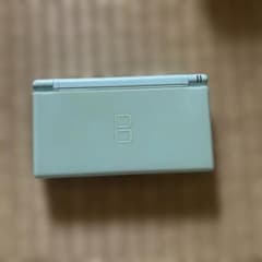 d*3様 Nintendo DS Lite 本体 アイスブルー　カセット23本のサムネイル