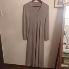 27日までのお値段 カシミア100%ロングワンピースのサムネイル