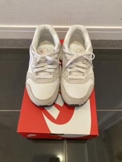 NIKE スニーカーのサムネイル