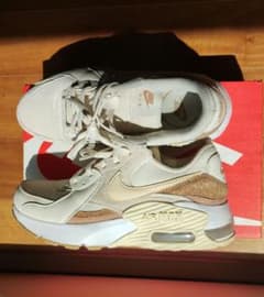 NIKE AIR MAX スニーカーのサムネイル