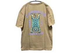 チベタンタイガーグラフィック ベージュ Tシャツのサムネイル