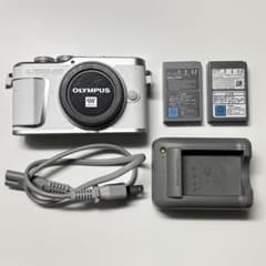 【ジャンク品】OLYMPUS PEN E-PL9 ホワイトのサムネイル