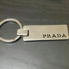 PRADAキーホルダーのサムネイル