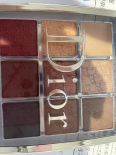 Diorのアイシャドウのサムネイル