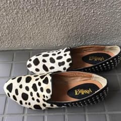 お買得！スタッズ付きハラコローファーのサムネイル