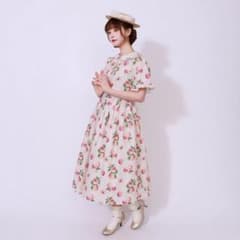 MelodyBasKet Peach Artラウンドカラーワンピース アイボリー - メルカリ