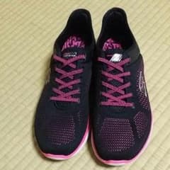 スケッチャーズ　スニーカーのサムネイル